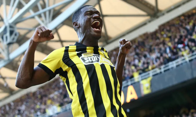 AEK: Νέο καφρό-σύνθημα της Original «Ζίνι, γδύσου να δούμε το κ... σου»