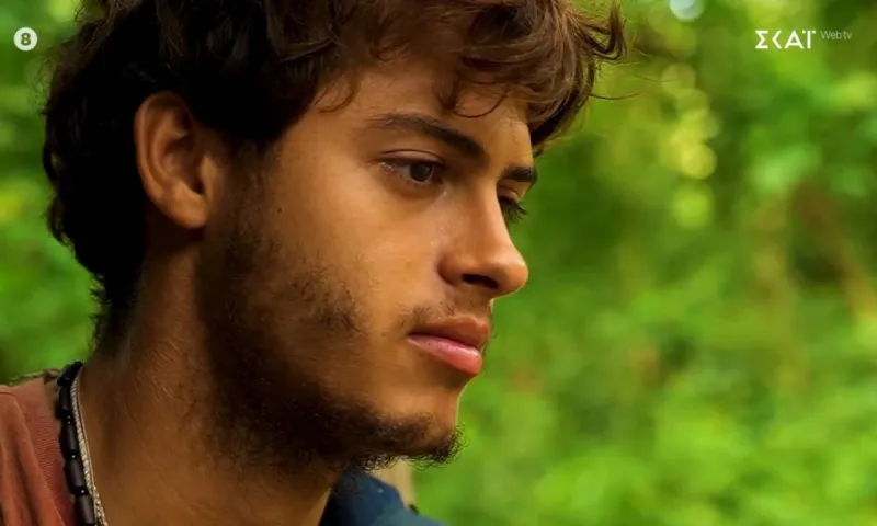 Survivor - Σταύρος Φλώρος : Τι είπε ο πατέρας του για τις επεμβάσεις και τον Μάνο Μαλλιαρό (video)