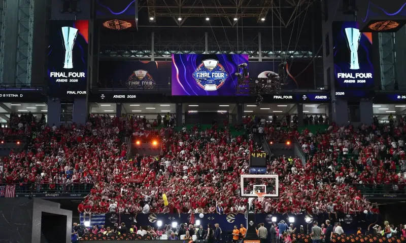 Final Four: Ο Ολυμπιακός έβαψε κόκκινο το T Center
