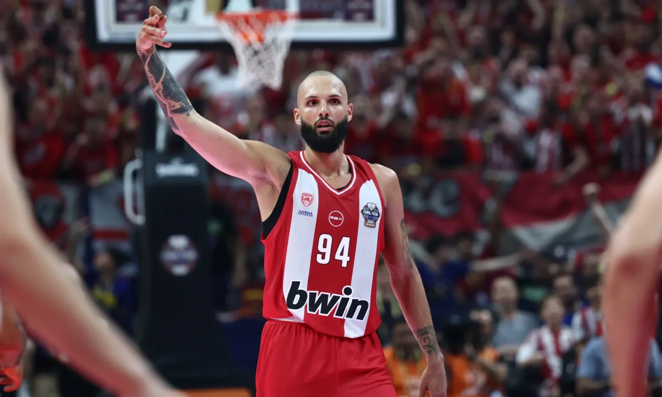 olimpiakos bc basket euroleague evan foyrnie