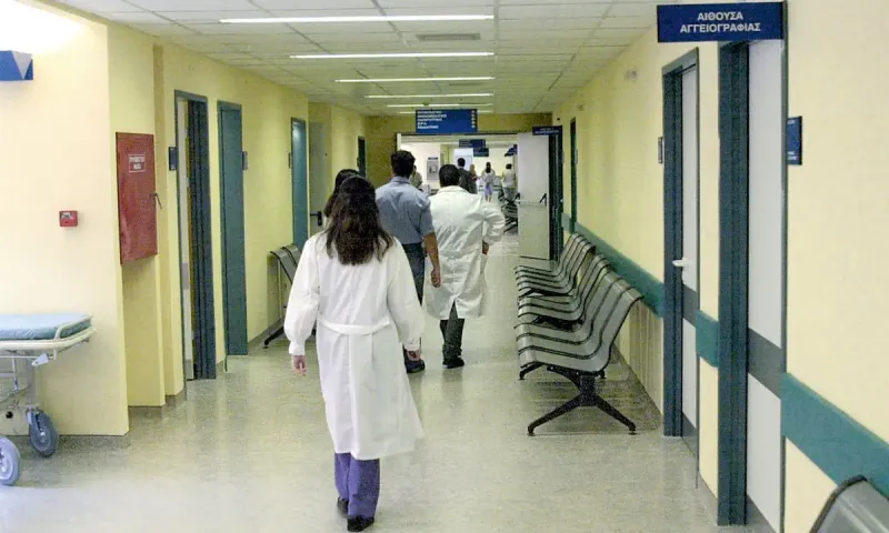 ΕΣΥ: Τα νησιά «πνίγονται» από ελλείψεις γιατρών ενόψει της τουριστικής περιόδου – SOS εκπέμπει η ΠΟΕΔΗΝ