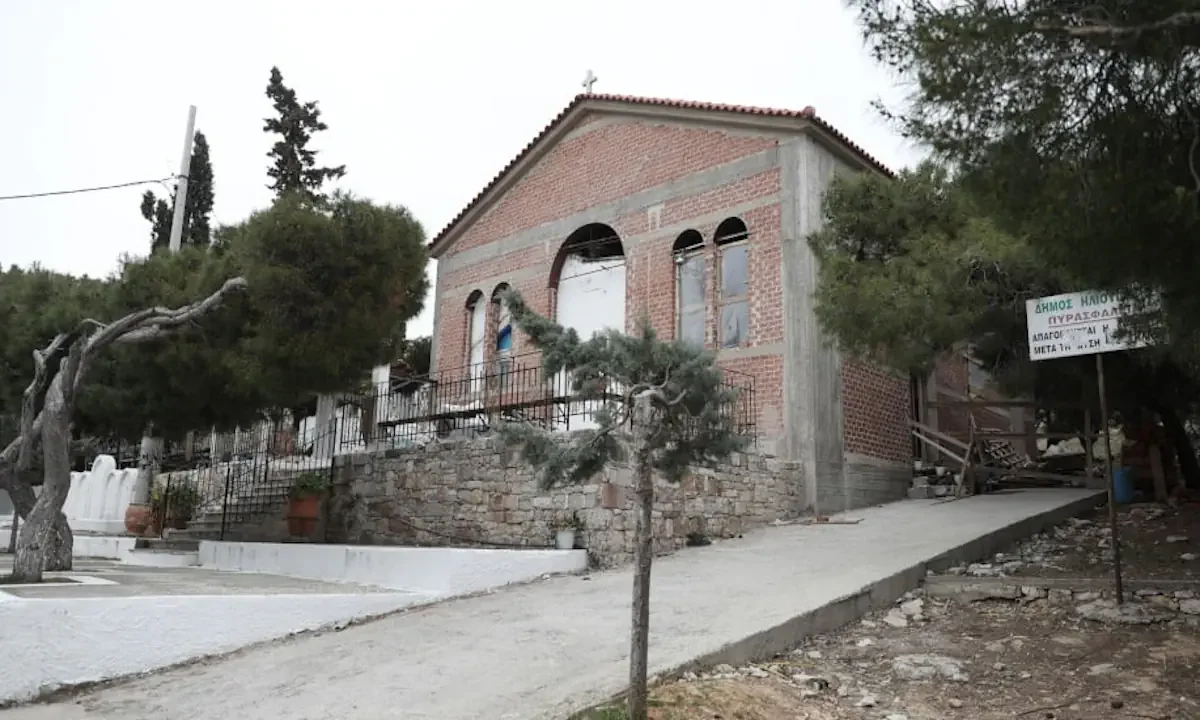 Ηλιούπολη: Ο π. Στυλιανός Καρπαθίου διώκεται επειδή κάποιοι προτιμούν την εκκλησία «καρτ - ποστάλ» και όχι θεραπευτήριο ψυχών.