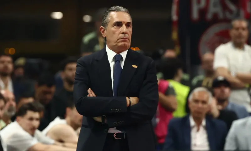 Ο Σκαριόλο δεν μπορεί να κερδίσει τον Μπαρτζώκα