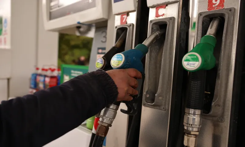 Fuel Pass: Σενάρια για παράταση του μέτρου και νέα στήριξη στους οδηγούς