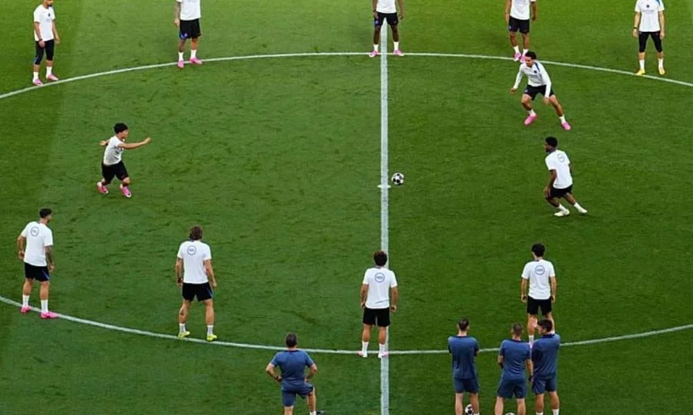 Δείτε τις επίσημες ενδεκάδες του τελικού Champions League ανάμεσα σε Παρί Σεν Ζερμέν και Άρσεναλ. Χωρίς εκπλήξεις
