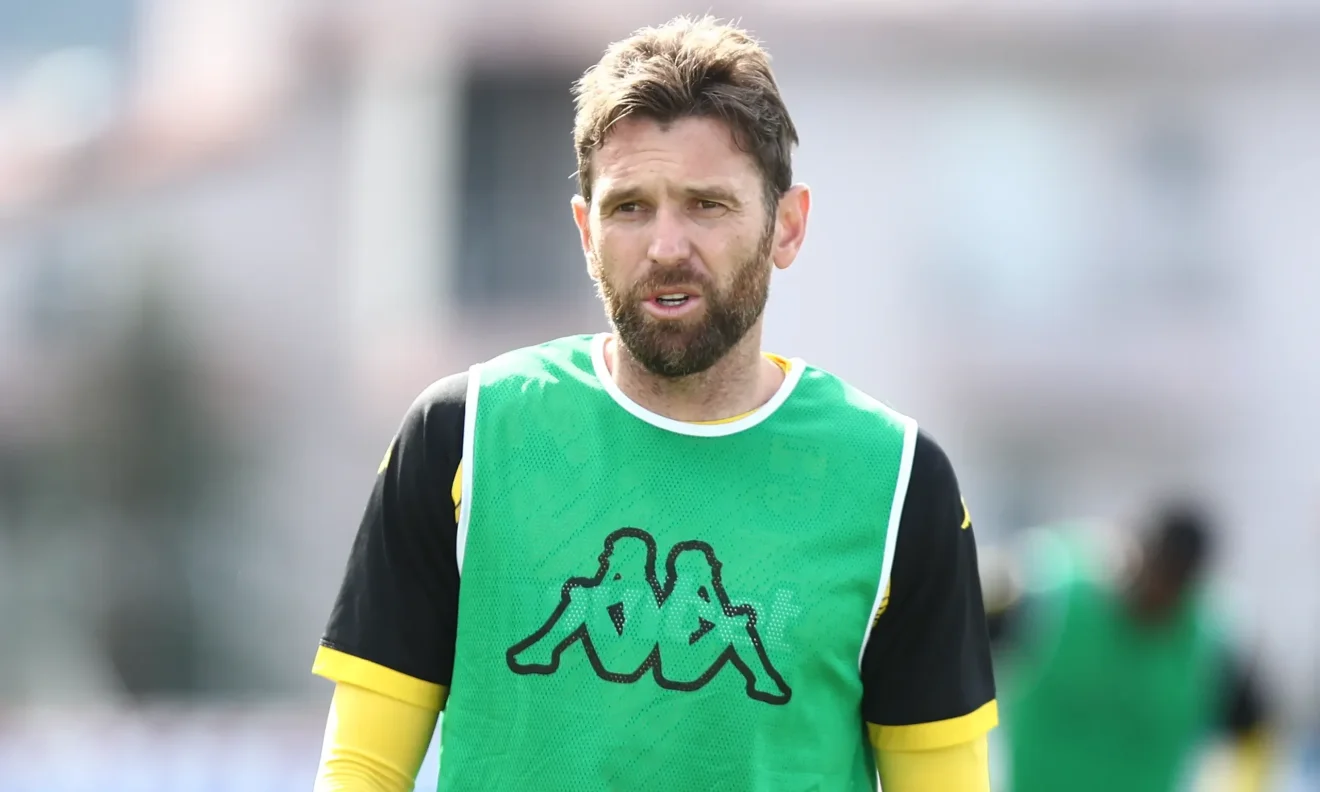 aris podosfairo fabiano leisman