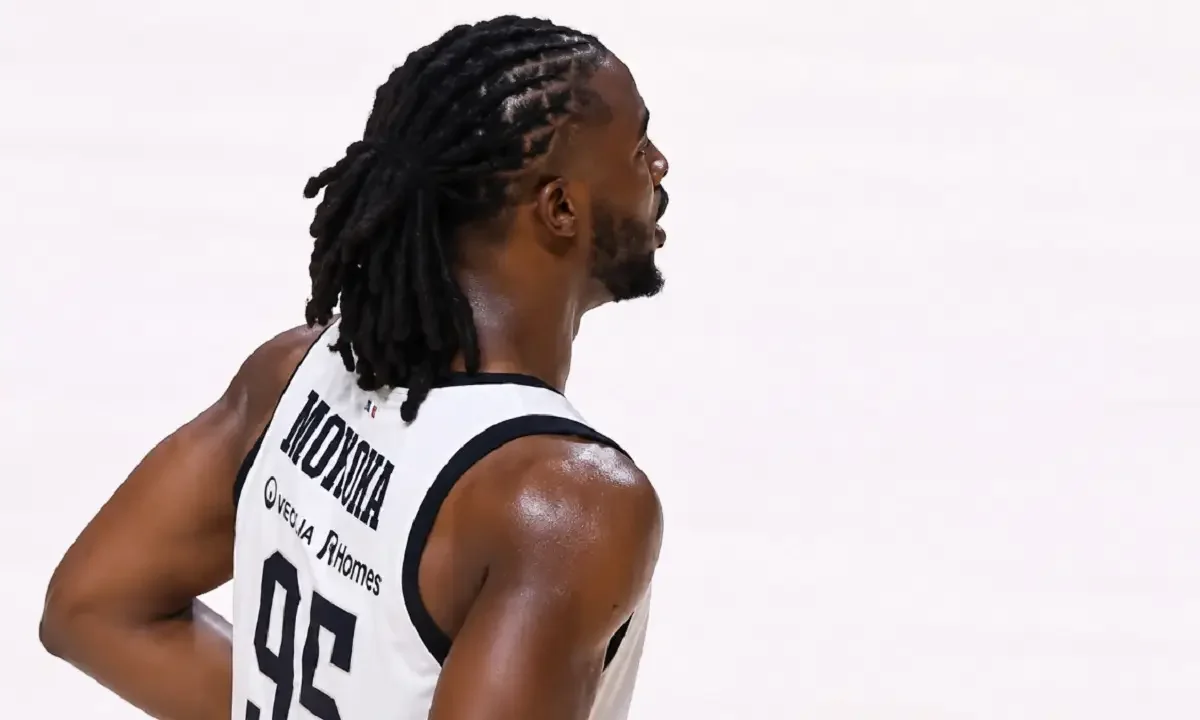 adam mokoka