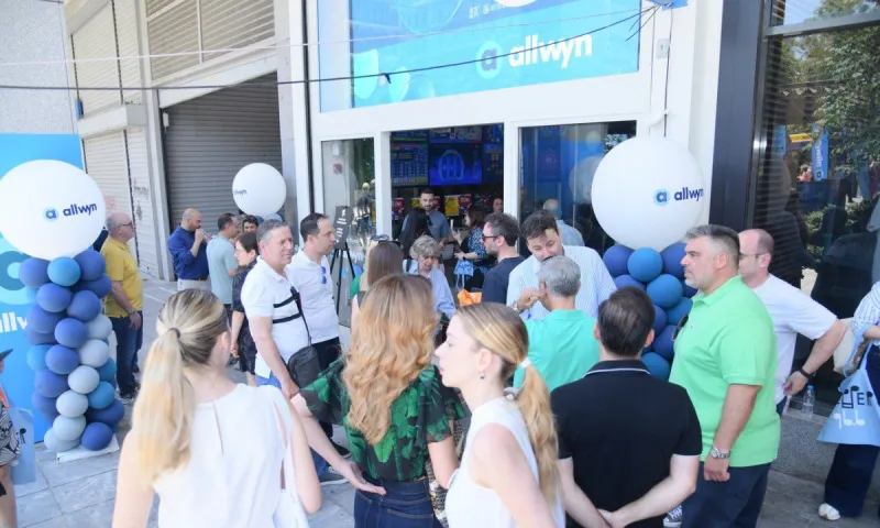 Λαμπερά εγκαίνια για το νέο κατάστημα της Allwyn στο Σύνταγμα - Talk of the town το ολοήμερο party με χορηγούς τους ραδιοφωνικούς σταθμούς Pepper και Happy