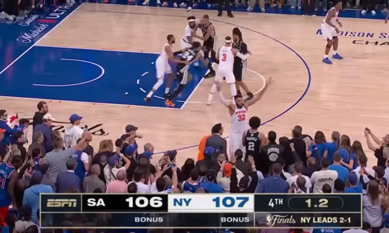 Οι Knicks γύρισαν από το -29 και έστειλαν τους Spurs στο χείλος του αποκλεισμού