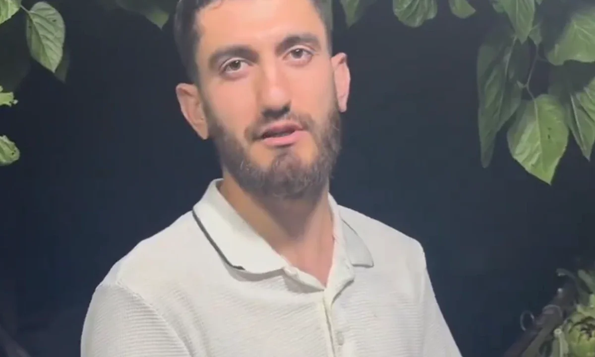 Καθαρίζει αγκινάρα μέσα σε 10 δευτερόλεπτα και βγάζει περίπου 4.800 ευρώ τον μήνα