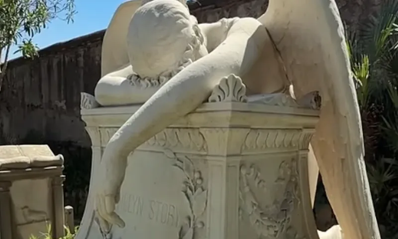 Angel of Sorrow: Ο πιο σπαρακτικός τάφος της Ρώμης, ένας άγγελος γονατισμένος πάνω στον ανθρώπινο πόνο