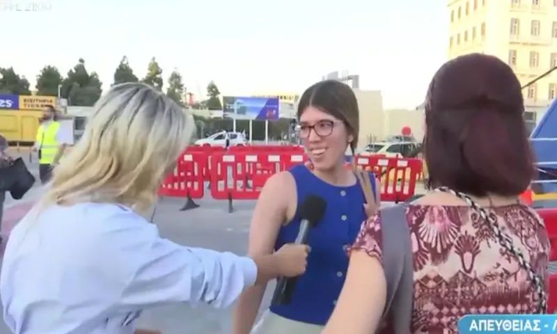 Η απάντηση τουρίστριας στον ΣΚΑΪ που μπέρδεψε το πλατό