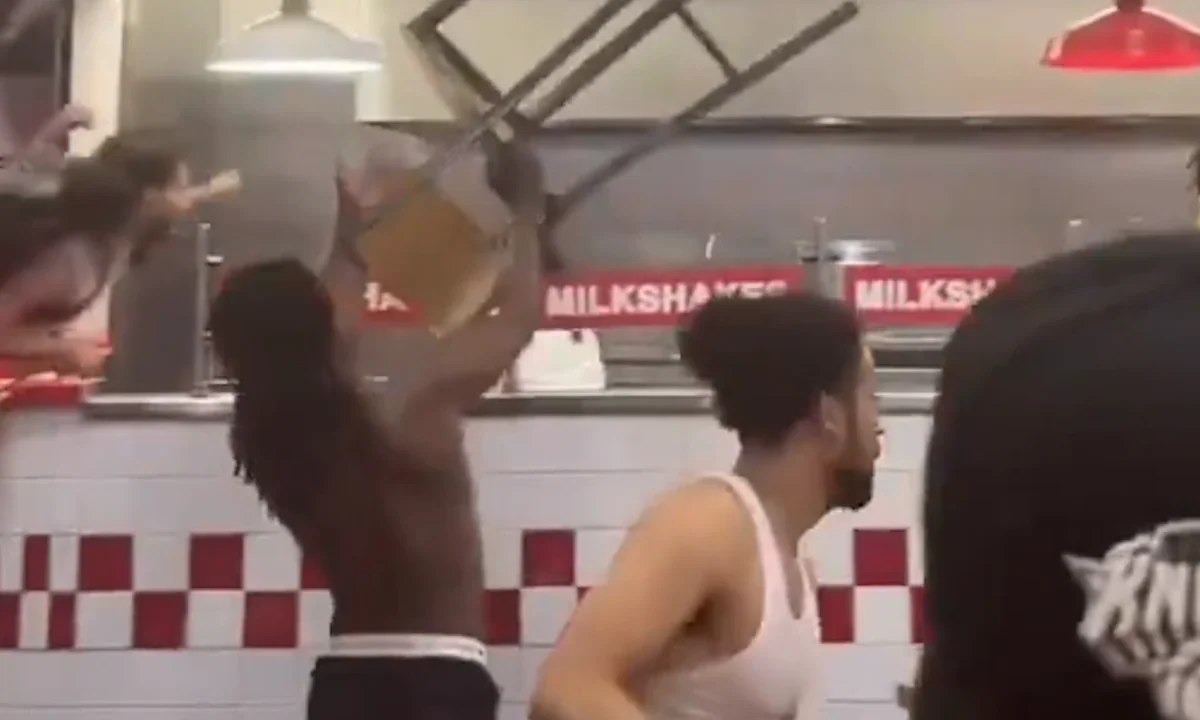 NBA: Οπαδοί των Knicks τα έβαλαν με υπάλληλο fast food επειδή ήταν φίλος των Spurs