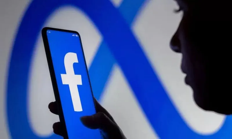 Έπεσαν Facebook και Messenger: Προβλήματα και στο Instagram