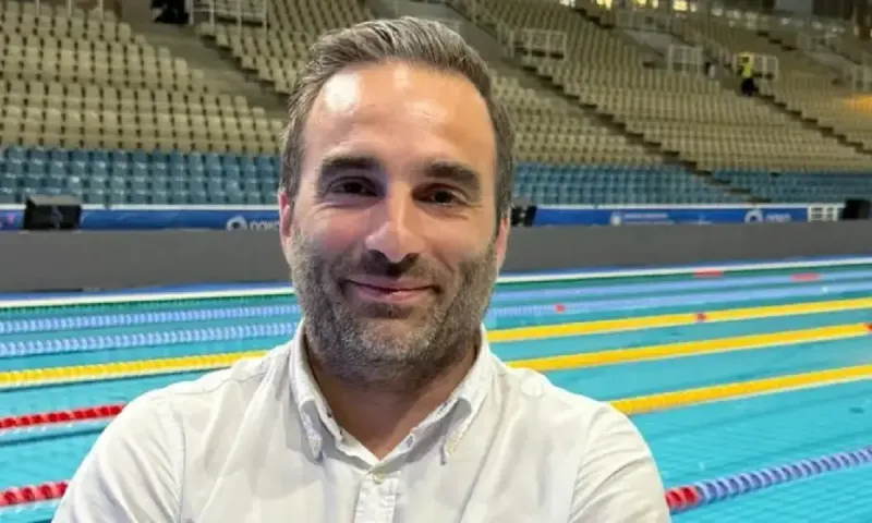 Θανάσης Ζαννιάς: Φάρος έμπνευσης και αισιοδοξίας για τις νεότερες γενιές αθλητριών η ομάδα πόλο γυναικών του Ολυμπιακού