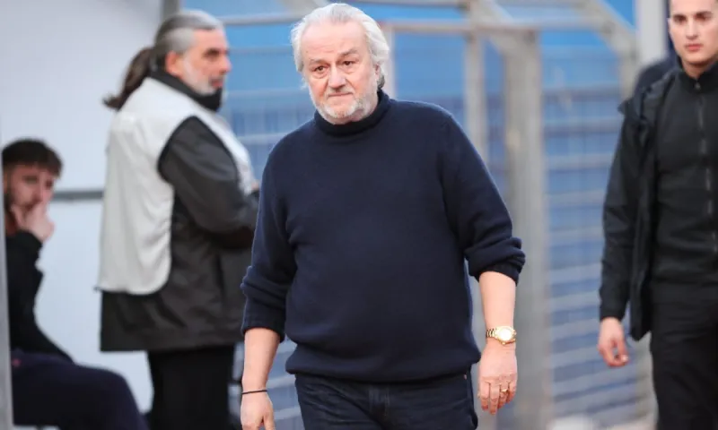 Λεβαδειακός: Ο Κομπότης ψάχνει τον αντι-Παπαδόπουλο στο εξωτερικό