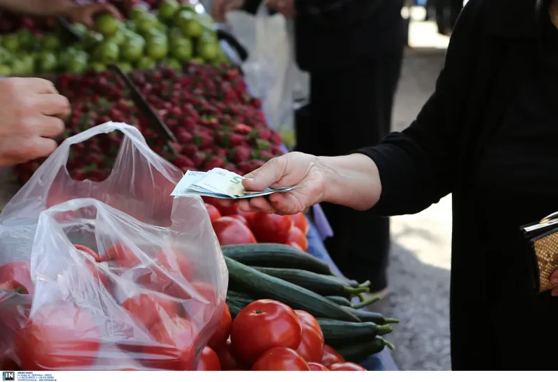 Ακρίβεια: Προ των πυλών η συμφωνία για μειώσεις τιμών