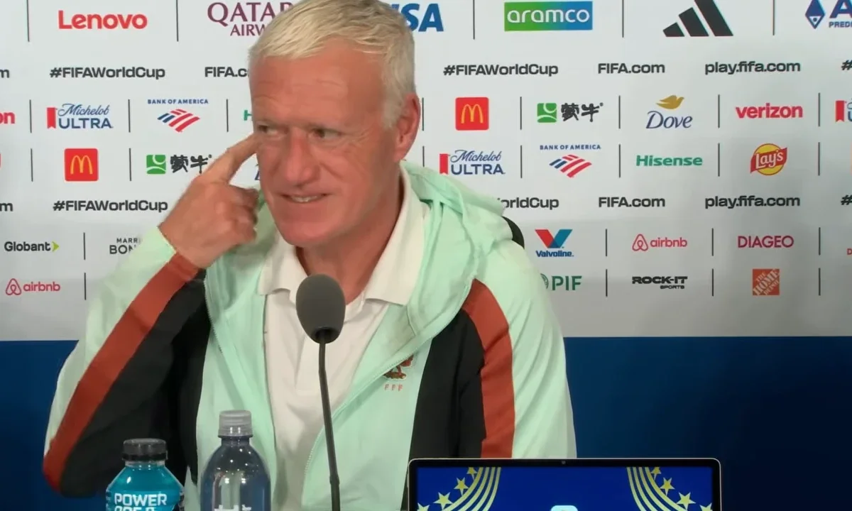 Ο Didier Deschamps μιλά πριν από τον αγώνα της Γαλλίας με το Ιράκ