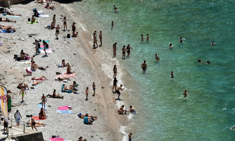 Τουρισμός για Όλους 2026-2027: Ποιοι παίρνουν έως 600 ευρώ για διακοπές