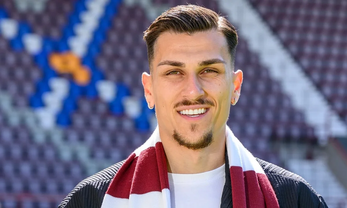 Ο Αλέξανδρος Κυζιρίδης της Hearts βρίσκεται στο στόχαστρο ελληνικών ομάδων
