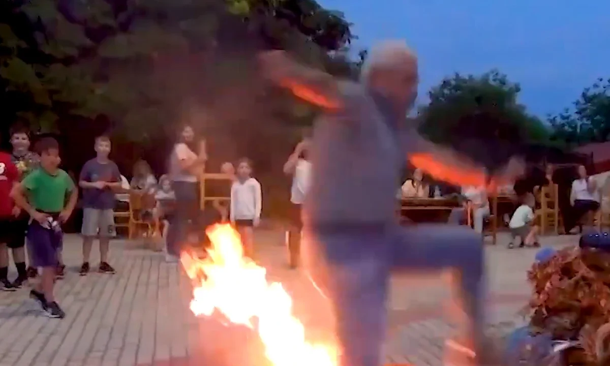 Γιατί πηδάνε πάνω από τη φωτιά στον Κλήδονα; Το έθιμο που ενώνει γενιές (video)