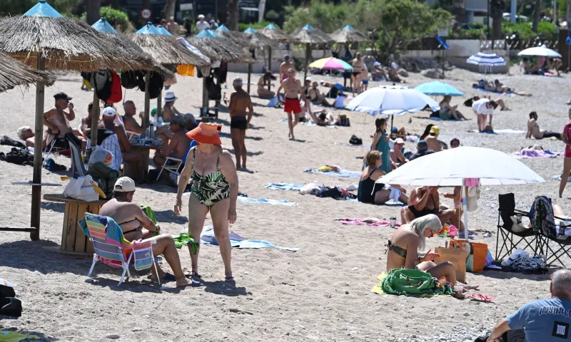 Καιρός 27/6: Ήλιος στις περισσότερες περιοχές, λίγη αστάθεια στα βορειοδυτικά και βοριάδες στο Αιγαίο