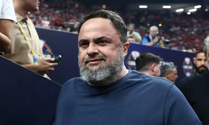 Super League: «Κατεβαίνει» ο Μαρινάκης, στο 50-50 η αναδιάρθρωση, δεν περνάει το 1-6 που ζητάει ο Άρης