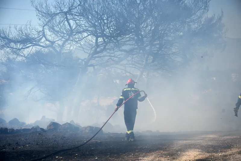 Πυροσβεστική: Ανοίγουν οι αιτήσεις για 600 προσλήψεις 