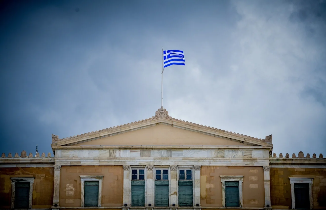 Έκθεση ΟΟΣΑ: Σκάνδαλα, ατιμωρησία και ευνοιοκρατία οδηγούν σε ολική ρήξη των πολιτών με τους θεσμούς.