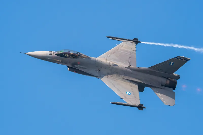Συναγερμός στη Ζάκυνθο: F-16 έκανε αναγκαστική προσγείωση στο αεροδρόμιο