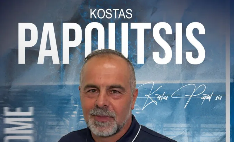 Ο Κώστας Παπουτσής στον πάγκο του «Σίτι»
