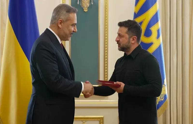 Στάζει… μέλι για τον Ερντογάν ο αριβίστας Ζελένσκι – Να χαρούμε εμείς «συμμάχους»!