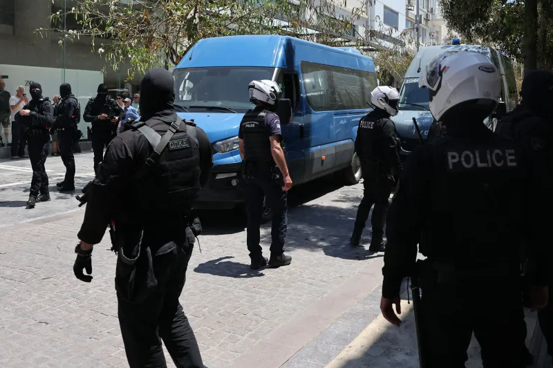 Γλυφάδα και Βούλα: Εξαρθρώθηκε κύκλωμα διακίνησης ναρκωτικών