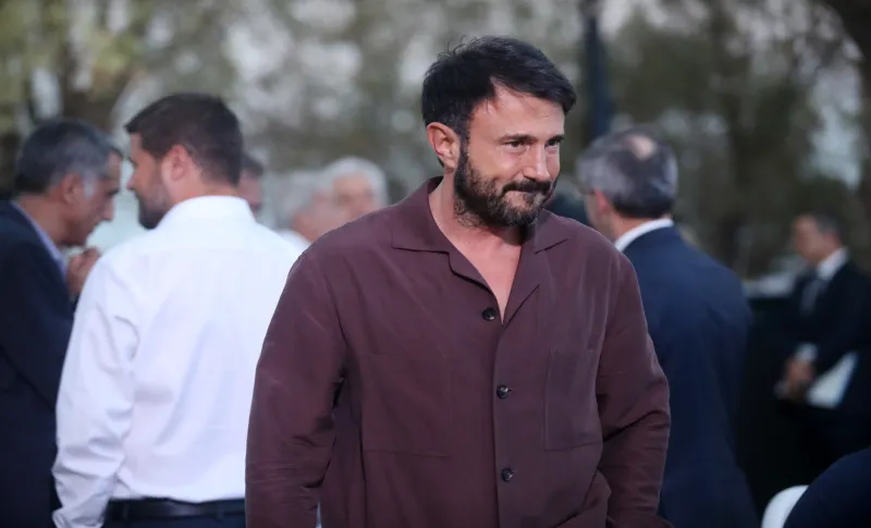 Άρης: Πάει «πίσω» του Ντε Βιτ – Κοιτάει άλλο αριστερό μπακ 