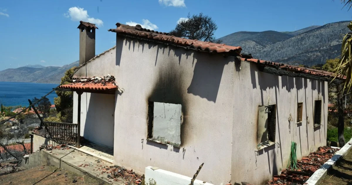 Απόλυτη καταστροφή στο Πόρτο Γερμενό: Κατεδαφιστέο το 1 στα 2 σπίτια | Αθλητικά στο PlusTV.gr