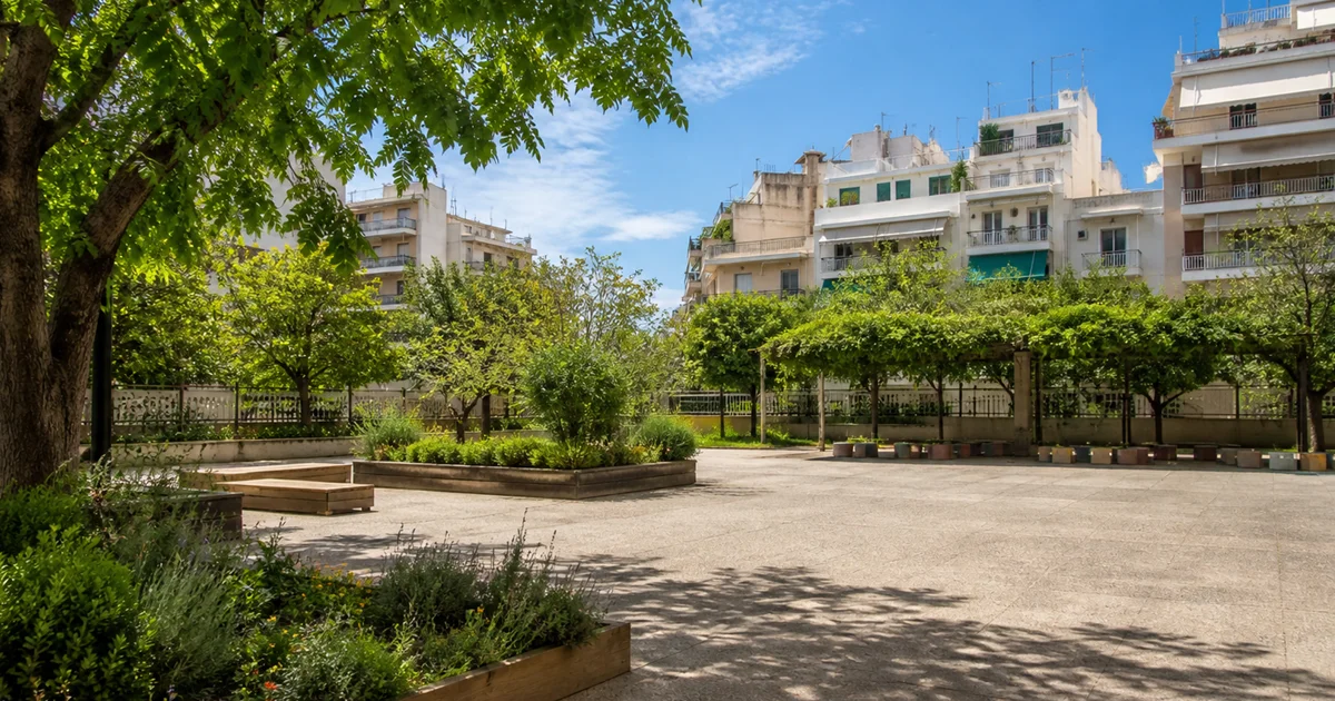 Τα σχολικά προαύλια μπορούν να γίνουν μικρές ανάσες πρασίνου μέσα στις πόλεις | Αθλητικά στο PlusTV.gr