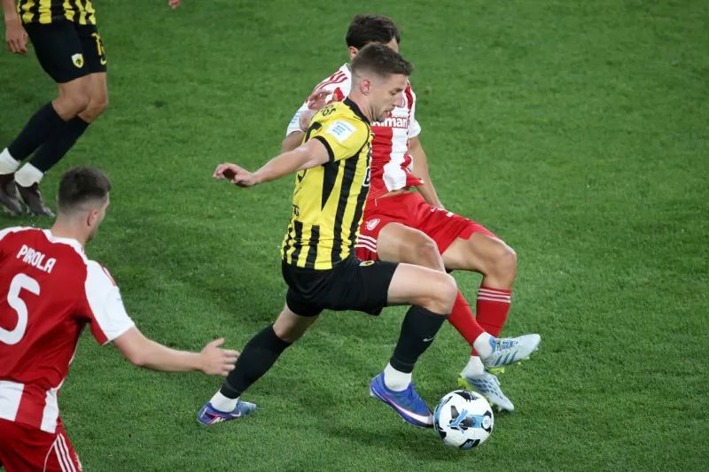 Ανοίγει η αυλαία στη Super League με ειδικά στοιχήματα!