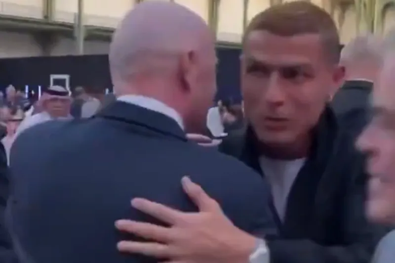 Cristiano Ronaldo: "23 γκολ ακόμα" του είπε ο Infantino (video)