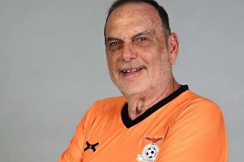 Άρης: Ο Γκραντ ήρθε για να μπει στα «ενδότερα» – Το τετ α τετ με Καρυπίδη και η πρώτη αυτοψία