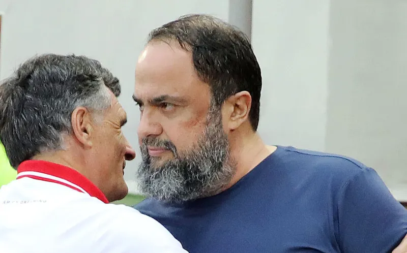 Ολυμπιακός: Με εμπόδια οι μεταγραφές – Πληρώνει και τον αποκλεισμό από το Champions League