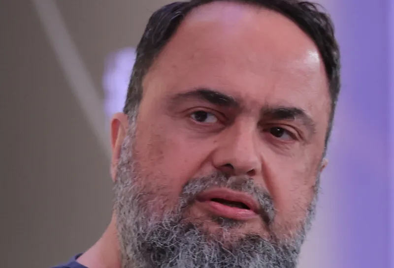 Μαρινάκης: Στηρίζει Μεντιλίμπαρ, αλλά ζητά Ολυμπιακό χωρίς ...γιόμες. Γιατί αλλάζει και το scouting