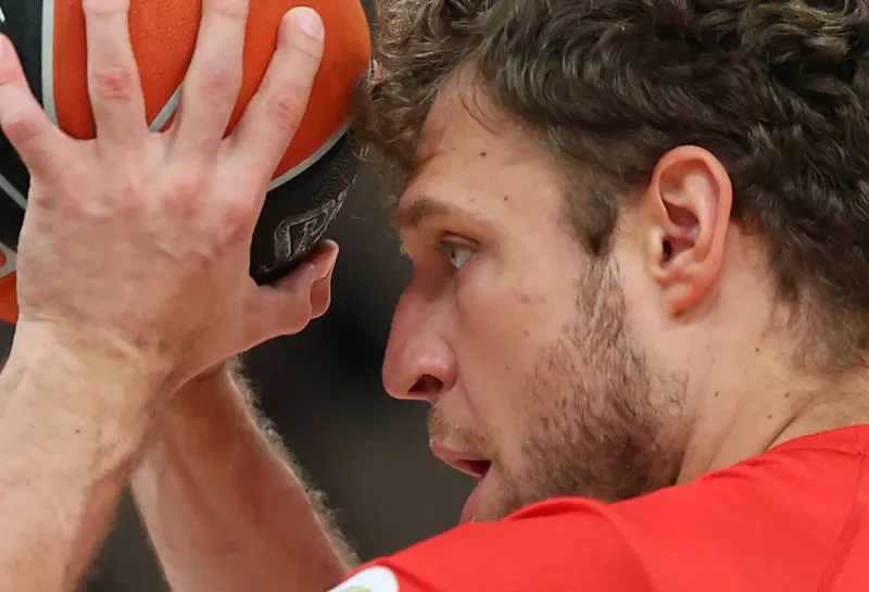 Ολυμπιακός: Ο Βεζένκοφ γύρισε με 36-9-6 και το πιο σημαντικό δεν ήταν οι 36 πόντοι