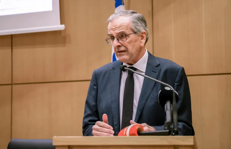 Θύελλα αντιδράσεων για τις «woke» επιλογές φύλου στην πλατφόρμα του ΕΟΠΥΥ - «Μύλος» η ΝΔ μετά την παρέμβαση Σαμαρά