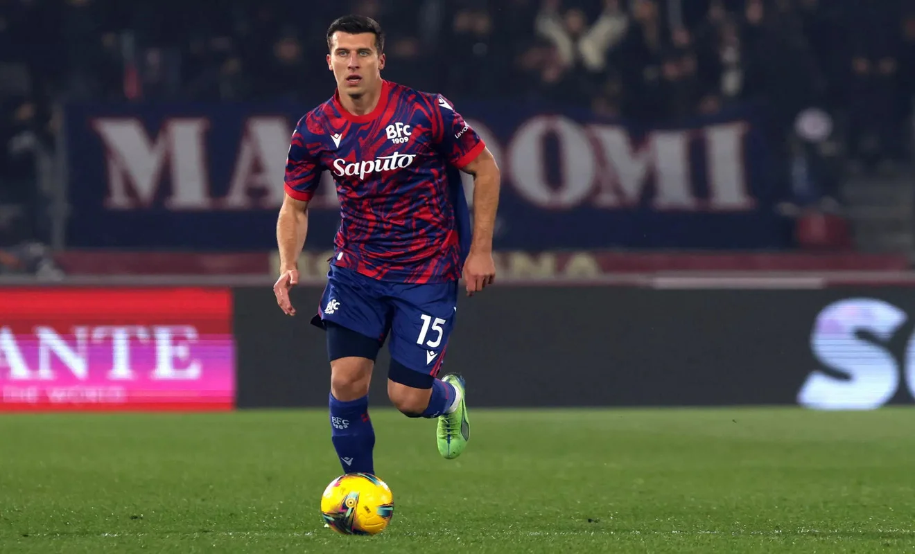 Ο Νικολό Καζάλε σε αγώνα της Serie A με τη Μπολόνια