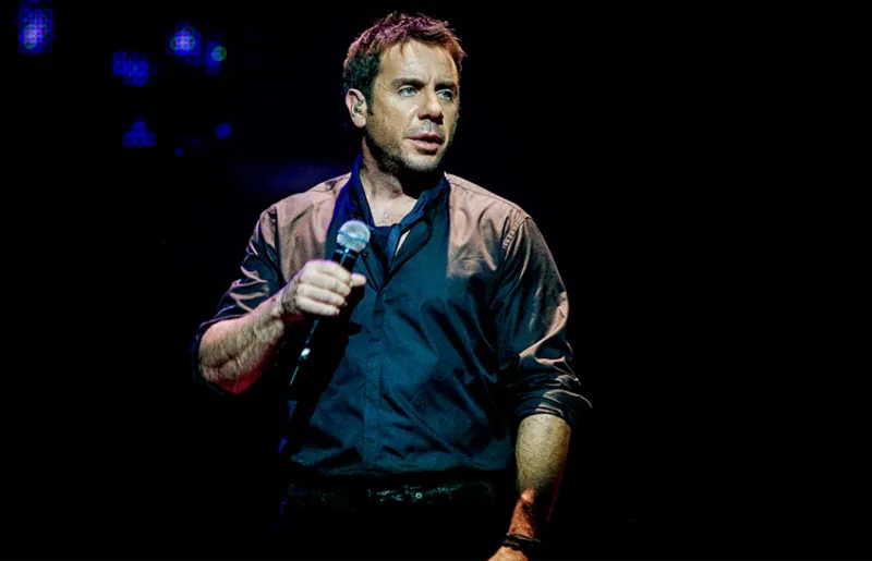 Μαζωνάκης: Πίσω από τη λάμψη του star, μια ψυχή που διψούσε για τον Θεό