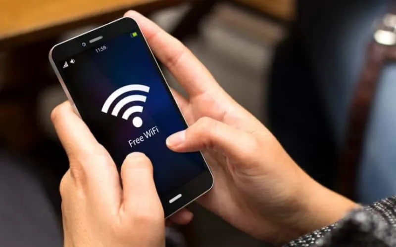 Δημόσιο Wi‑Fi: πώς χρησιμοποιείται με λιγότερο ρίσκο