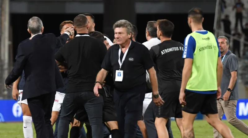Κέρκεζ: Τα πήρε με Ματσάρι και αποθέωσε... Μεντιλίμπαρ
