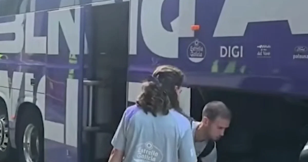 Βαγιαδολίδ: 17χρονος κρύφτηκε κάτω από το πούλμαν | Αθλητικά στο PlusTV.gr