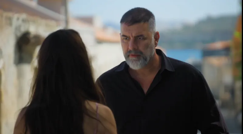 Δύο Μαύρα Πουκάμισα επόμενα επεισόδια: Η Μαρκέλλα ανατρέπει τα πάντα – Μανούσος και Σήφης απέναντι