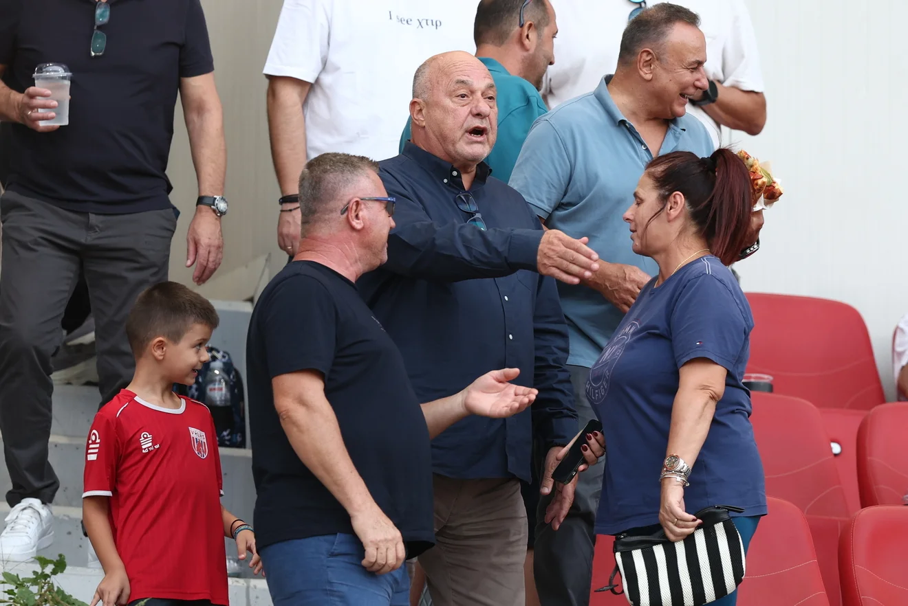 Εκνευρισμός ο Αχιλλέας Μπέος